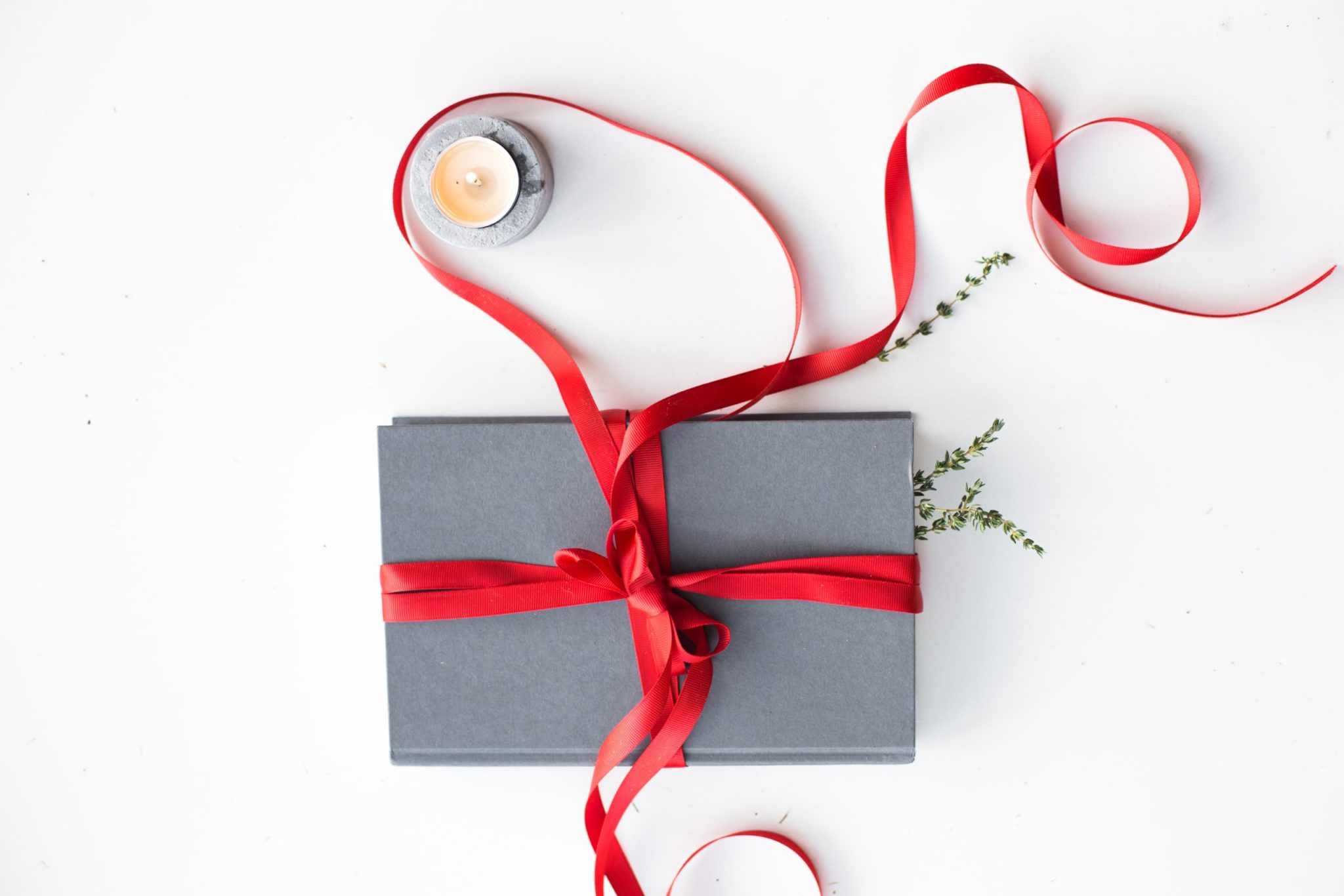 a guide to conscious holiday shopping